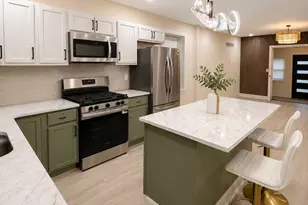 2534 Bonaffon St, Philadelphia, PA 19142 - Photo 10