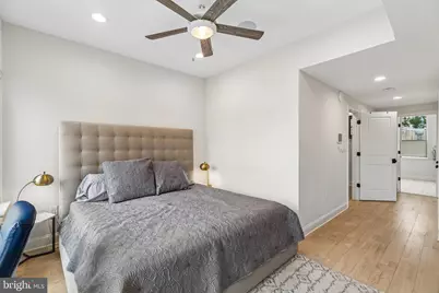 2045 Saint Albans Street, Philadelphia, PA 19146 - Photo 12