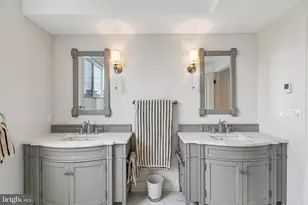 2045 St Albans St, Philadelphia, PA 19146 - Photo 14