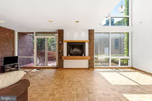 341 S 5th St, Philadelphia, PA 19106 - Photo 4