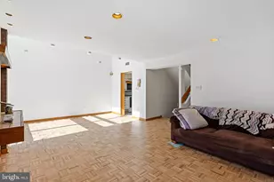 341 S 5th St, Philadelphia, PA 19106 - Photo 6