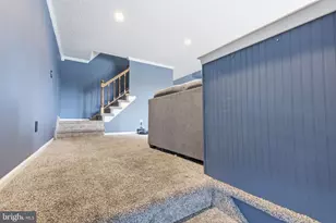 10227 N Canterbury Rd, Philadelphia, PA 19114 - Photo 4