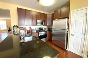 303 Admirals Way, Philadelphia, PA 19146 - Photo 10