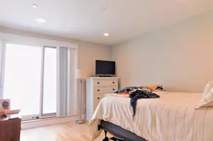 922 N 17th St, Philadelphia, PA 19130 - Photo 16