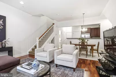 606 Admirals Way, Philadelphia, PA 19146 - Photo 2