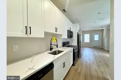 255 S 44th #2, Philadelphia, PA 19104 - Photo 6