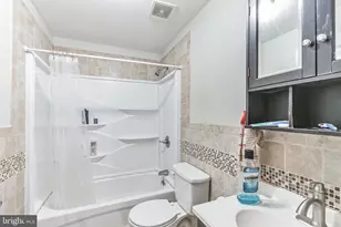 333 N 40th St, Philadelphia, PA 19104 - Photo 6