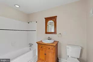 216 W Mt Pleasant Ave, Philadelphia, PA 19119 - Photo 24