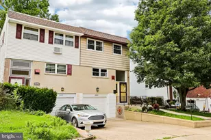 2643 Sperry St, Philadelphia, PA 19152 - Photo 2
