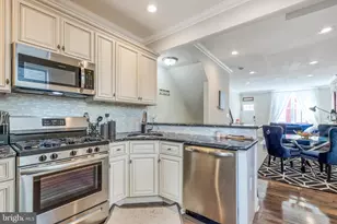 2017 Pierce St, Philadelphia, PA 19145 - Photo 4