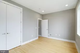 919 N 5th St, Philadelphia, PA 19123 - Photo 18