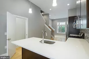 919 N 5th St, Philadelphia, PA 19123 - Photo 4