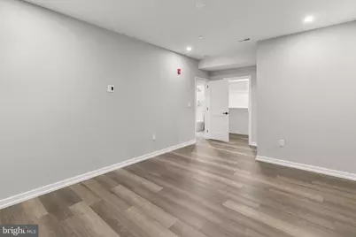 752 S 16th Street #1B, Philadelphia, PA 19146 - Photo 16