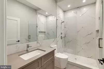 752 S 16th Street #1B, Philadelphia, PA 19146 - Photo 8