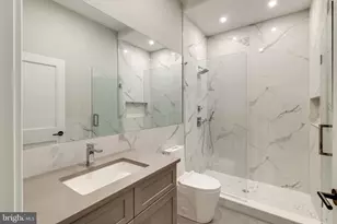 752 S 16th St, Philadelphia, PA 19146 - Photo 8