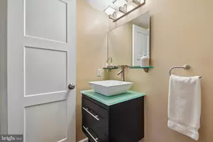 1732 Lombard St, Philadelphia, PA 19146 - Photo 12