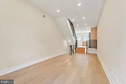2440 E Harold Street, Philadelphia, PA 19125 - Photo 2