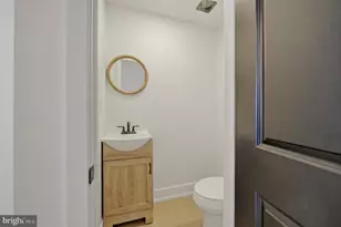 1110 Pierce St, Philadelphia, PA 19148 - Photo 8