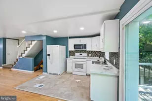 2120 S Lloyd St, Philadelphia, PA 19142 - Photo 8