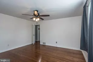 8606 Bridle Rd, Philadelphia, PA 19115 - Photo 32