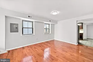 934 New Market St, Philadelphia, PA 19123 - Photo 14