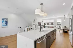 652 N 13th St, Philadelphia, PA 19123 - Photo 16