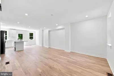 258 Rochelle Avenue, Philadelphia, PA 19128 - Photo 6
