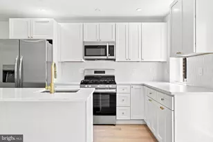 258 Rochelle Ave, Philadelphia, PA 19128 - Photo 8