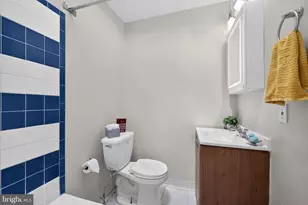 2558 S 61st St, Philadelphia, PA 19142 - Photo 26