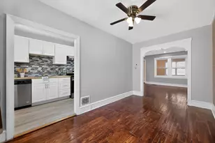 2558 S 61st St, Philadelphia, PA 19142 - Photo 10