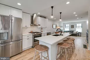 746 S Harshaw St, Philadelphia, PA 19146 - Photo 8