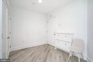 201 N 8th St, Philadelphia, PA 19106 - Photo 6