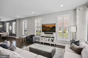 2312 Napoli Way, Philadelphia, PA 19145 - Photo 8