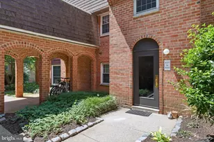 4000 Gypsy Ln, Philadelphia, PA 19129 - Photo 2