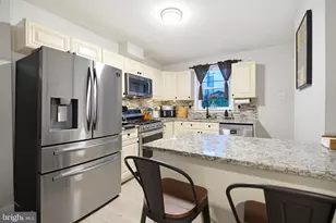 715 Emily St, Philadelphia, PA 19148 - Photo 10