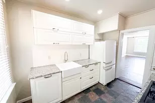 3885 Manor St, Philadelphia, PA 19128 - Photo 2