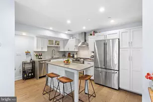 212 Bainbridge St, Philadelphia, PA 19147 - Photo 8