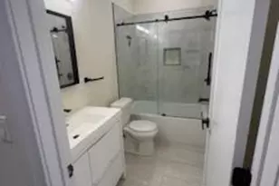 649 N 15th St, Philadelphia, PA 19130 - Photo 8