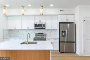 737 N 42nd St, Philadelphia, PA 19104 - Photo 4