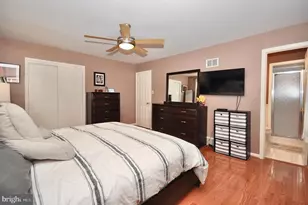 1020 Norvelt Dr, Philadelphia, PA 19115 - Photo 32