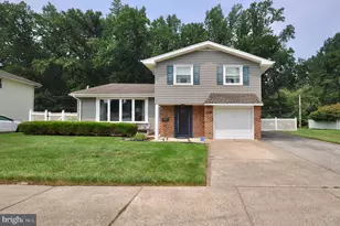 1020 Norvelt Dr, Philadelphia, PA 19115 - Photo 1