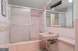 2401 Pennsylvania Ave, Philadelphia, PA 19130 - Photo 22