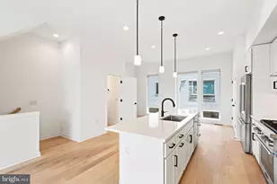 3023 Bridgeview walk, Philadelphia, PA 19125 - Photo 26
