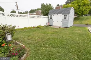 3827 Kirkwood Rd, Philadelphia, PA 19114 - Photo 38