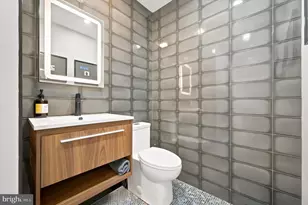 430 Brown St, Philadelphia, PA 19123 - Photo 4