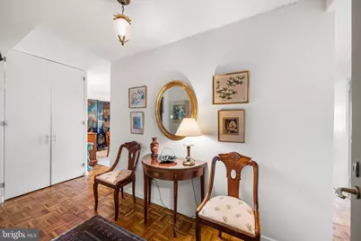 604 S Washington Square #1905, Philadelphia, PA 19106 - Photo 2