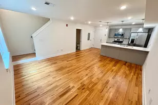 402 N Front St, Philadelphia, PA 19123 - Photo 4