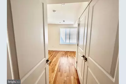 402 N Front Street #4, Philadelphia, PA 19123 - Photo 4