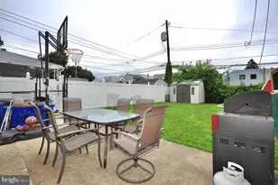 2819 Shelly Rd, Philadelphia, PA 19152 - Photo 36
