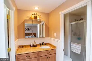 702 Bergen St, Philadelphia, PA 19111 - Photo 36